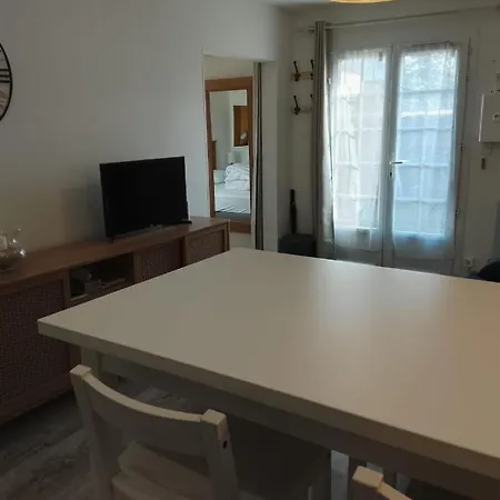 Appartamento T2 Nid Serein, Jardin, Calme, Proche Centre-ville, Port, Plages