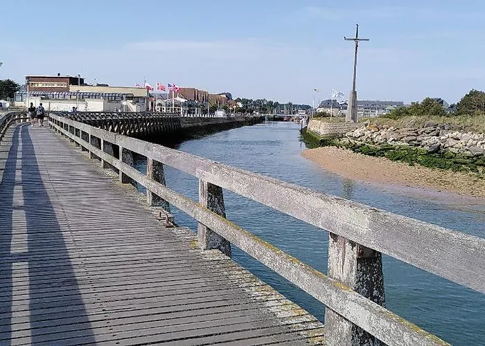 Apartamento T2 Nid Serein, Jardin, Calme, Proche Centre-ville, Port, Plages Courseulles-sur-Mer